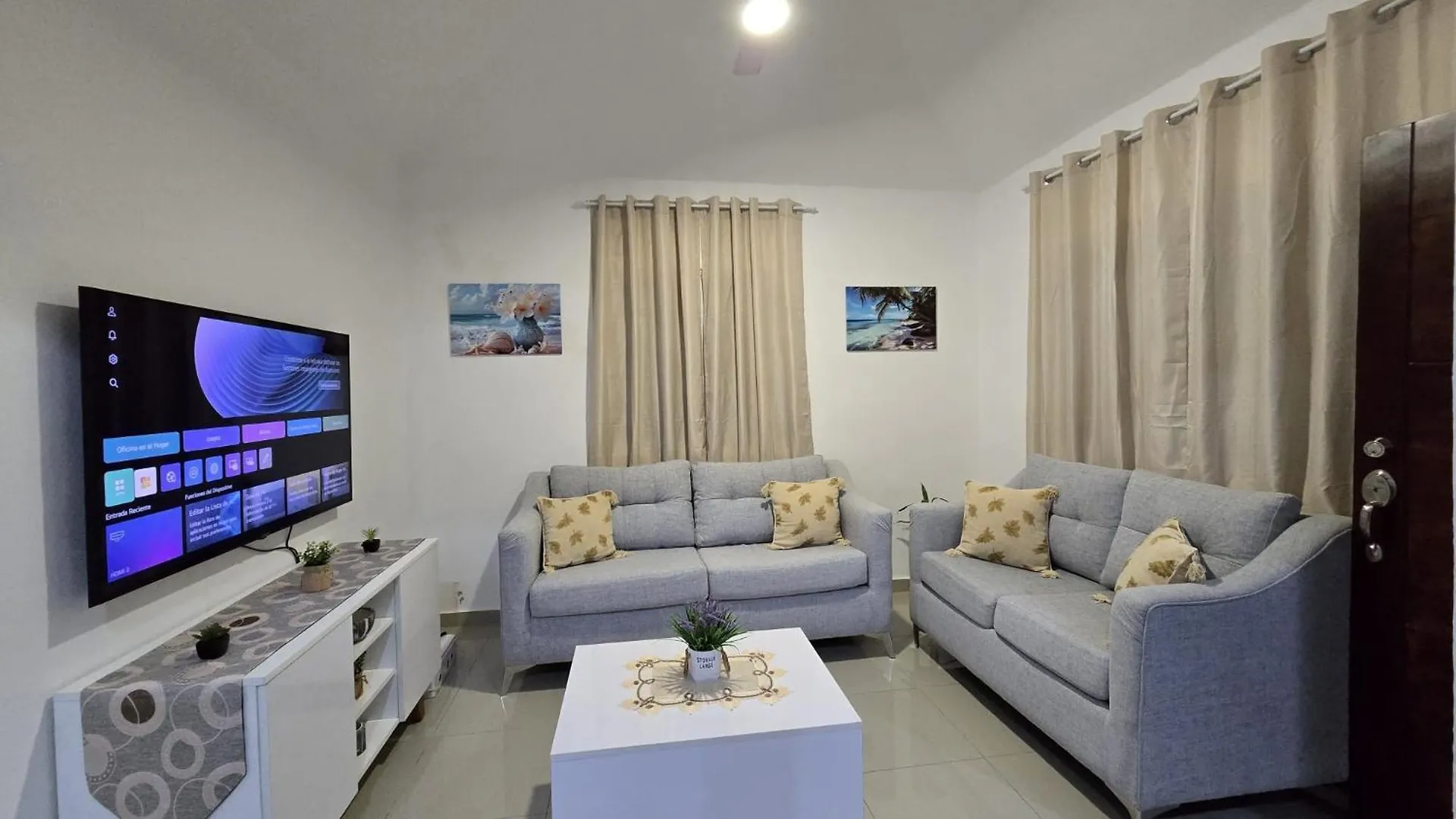 Casa Santo Domingo Este, Residencial Ciudad Azul, San Isidro Ла-Хулия 0*,  Доминиканская Республика